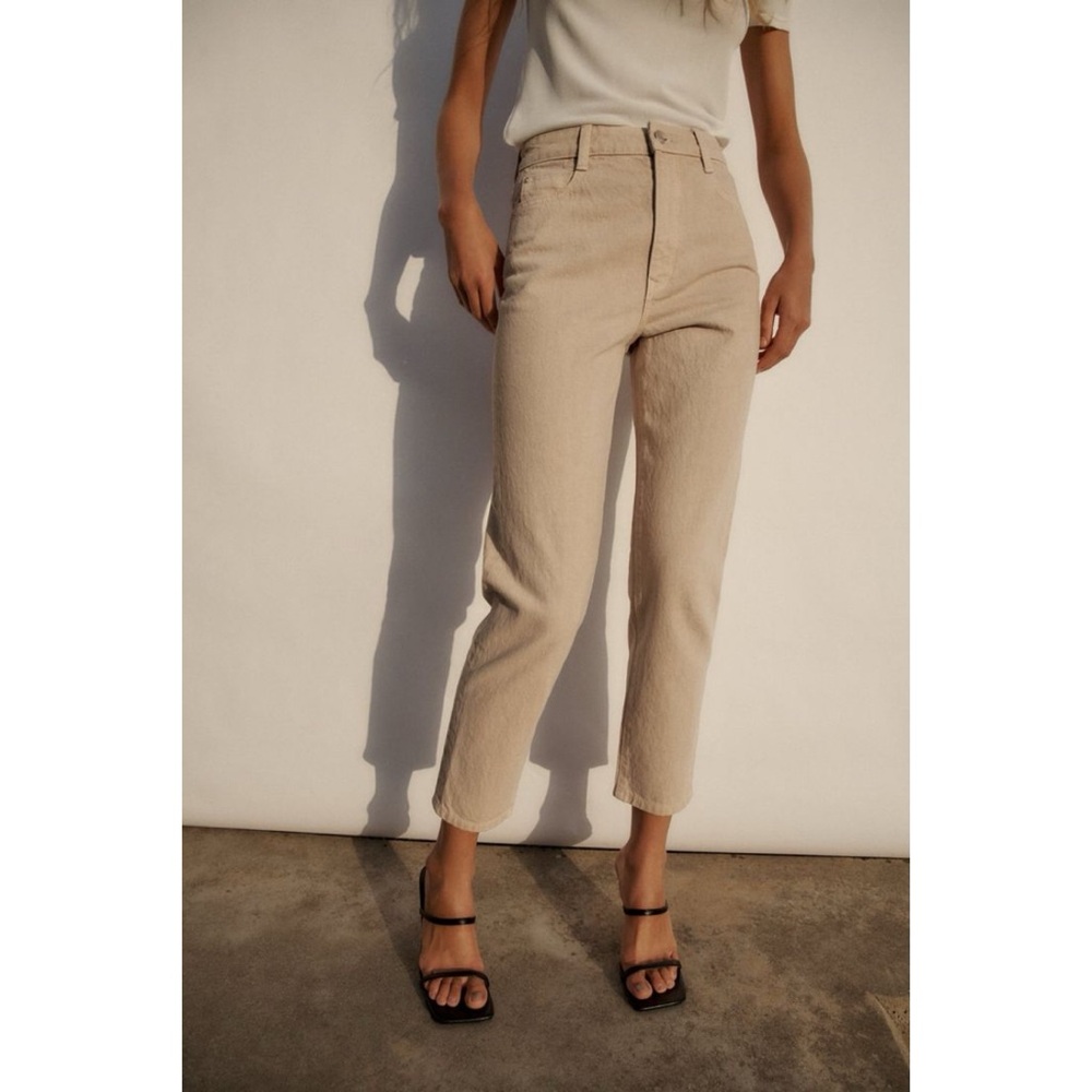 Zara | High Rise Straight Leg Ankle Cropped Mom Jeans In Beige - Women's Size 0